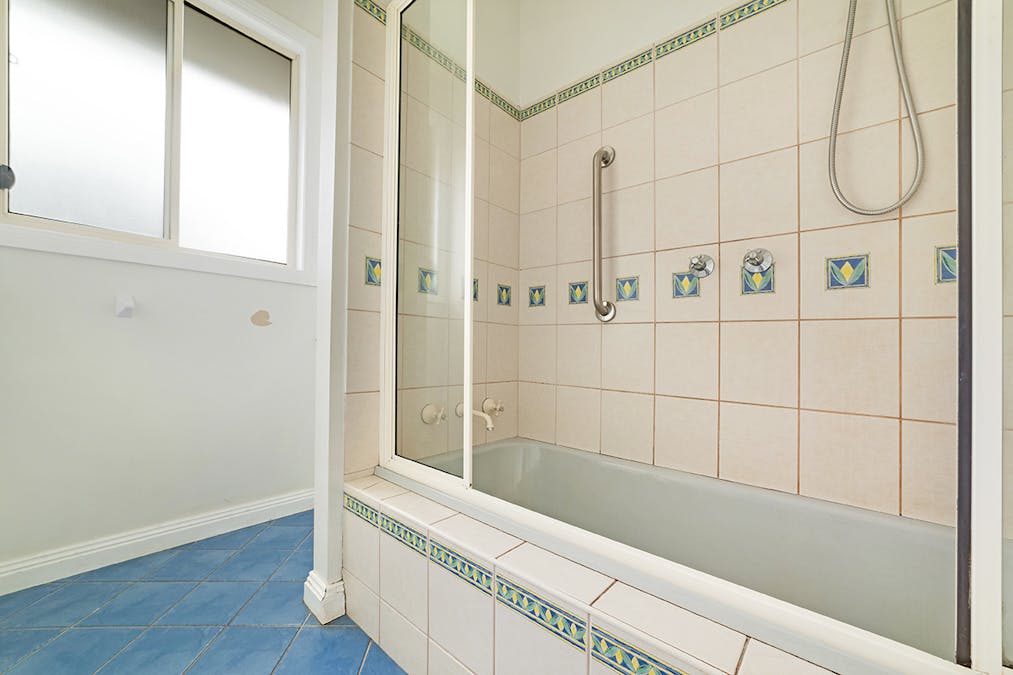 49 Kenna Avenue, Hamilton, VIC, 3300 - Image 9