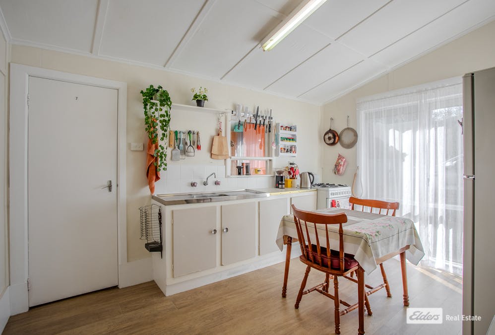 26 Elizabeth Street, Edenhope, VIC, 3318 - Image 4