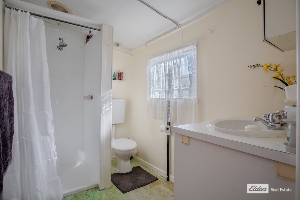 26 Elizabeth Street, Edenhope, VIC, 3318 - Image 9