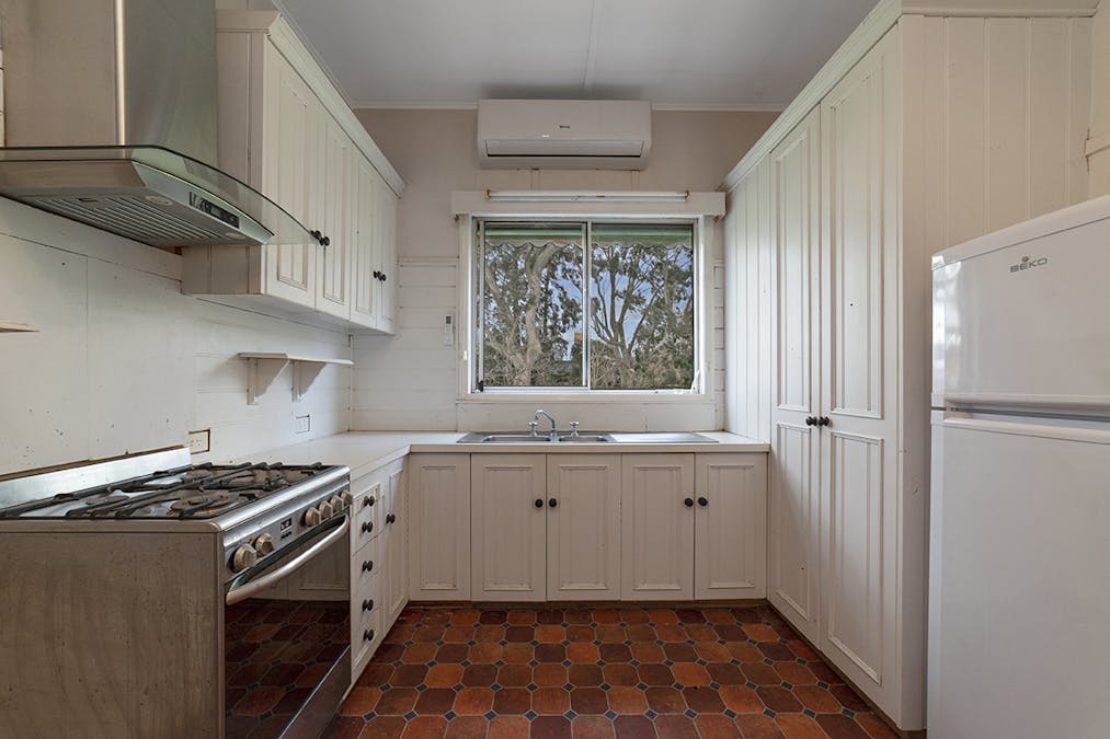 104 Martin Street, Dunkeld, VIC, 3294 - Image 5