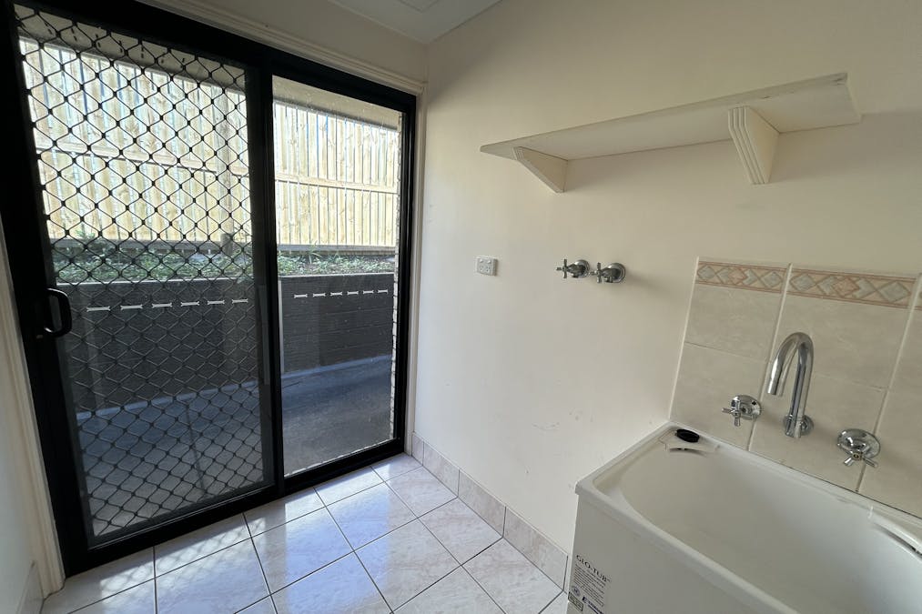 11 Willespie Place, New Auckland, QLD, 4680 - Image 8