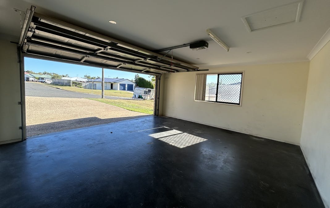 11 Willespie Place, New Auckland, QLD, 4680 - Image 10