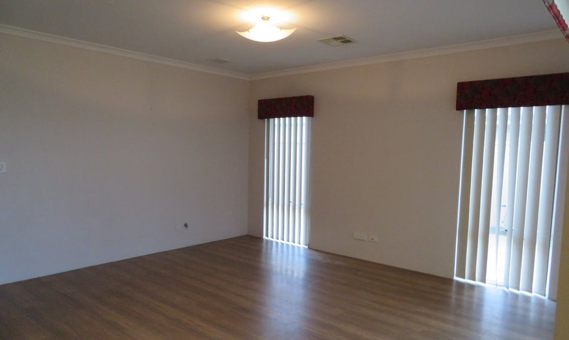 5 Tiffany Centre , Dalyellup, WA, 6230 - Image 2