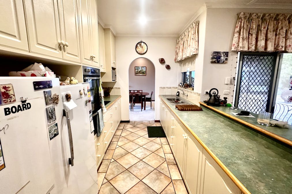 517 Yilliminning Road, Narrogin Valley, WA, 6312 - Image 3