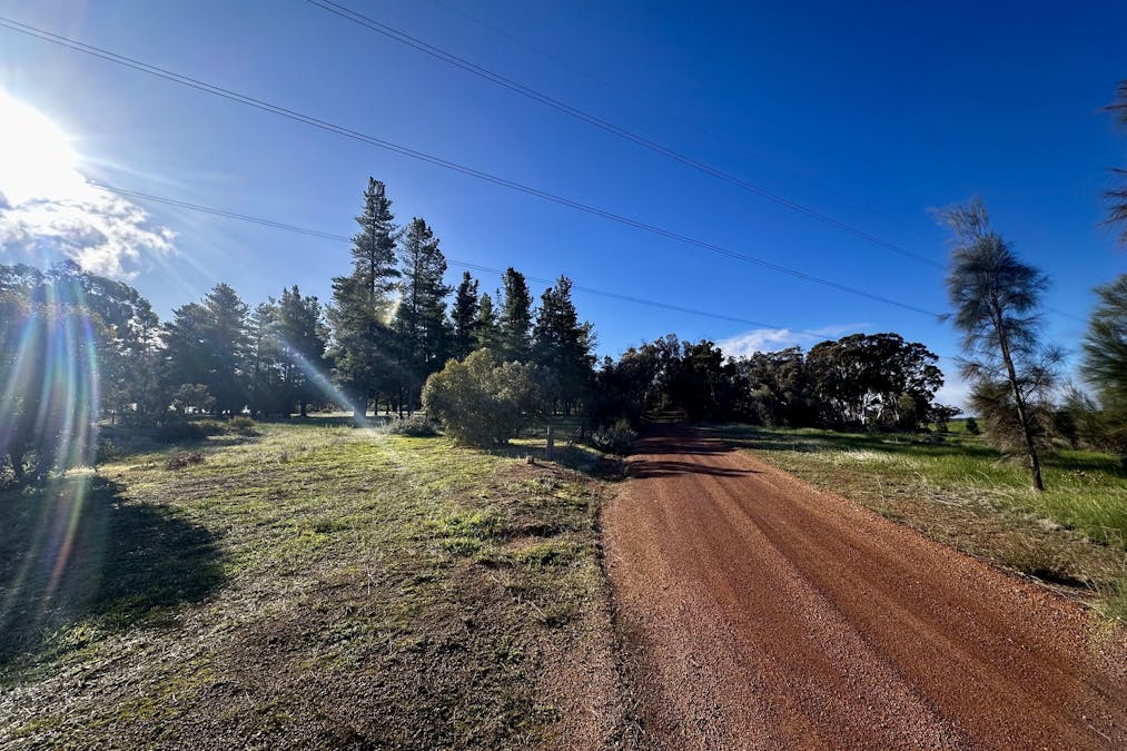 517 Yilliminning Road, Narrogin Valley, WA, 6312 - Image 21