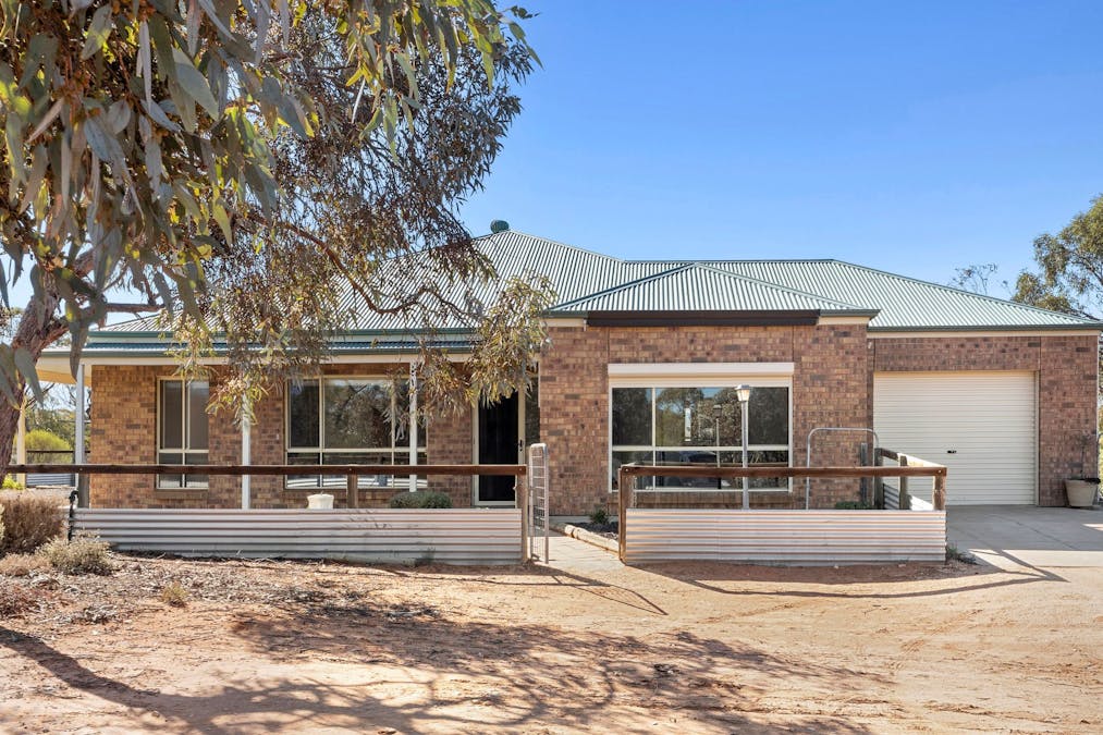 27 Wilksch Road, Glossop, SA, 5344 - Image 2