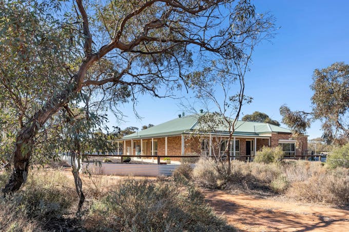 27 Wilksch Road, Glossop, SA, 5344 - Image 1