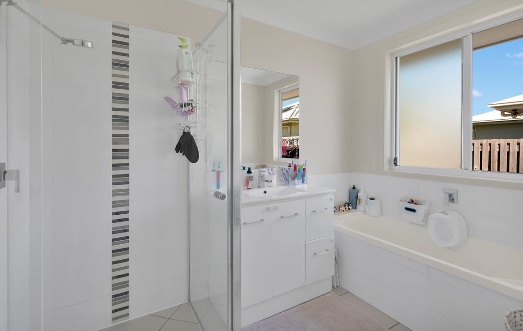 22 Emperor Boulevard, Burdell, QLD, 4818 - Image 14