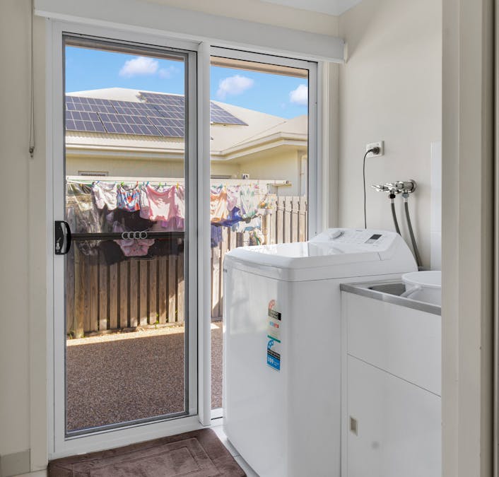 22 Emperor Boulevard, Burdell, QLD, 4818 - Image 9