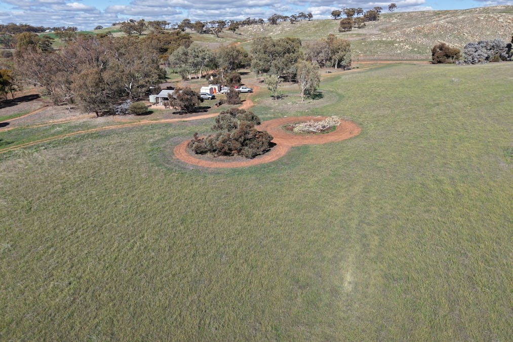 28  Springs Road, York, WA, 6302 - Image 16