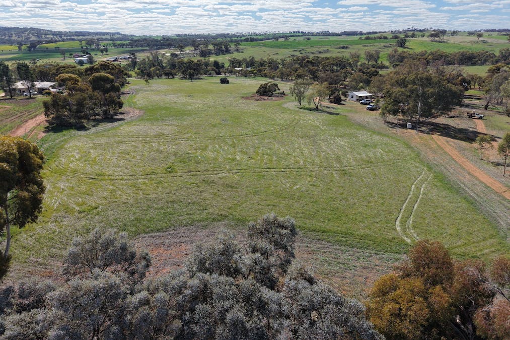 28  Springs Road, York, WA, 6302 - Image 13