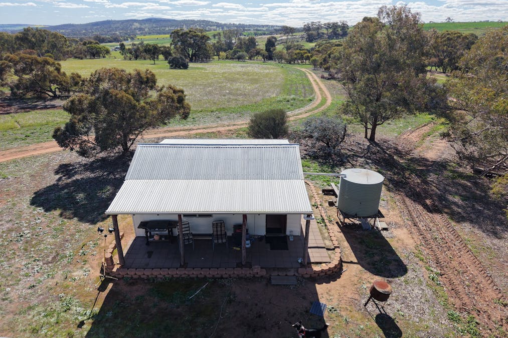 28  Springs Road, York, WA, 6302 - Image 20
