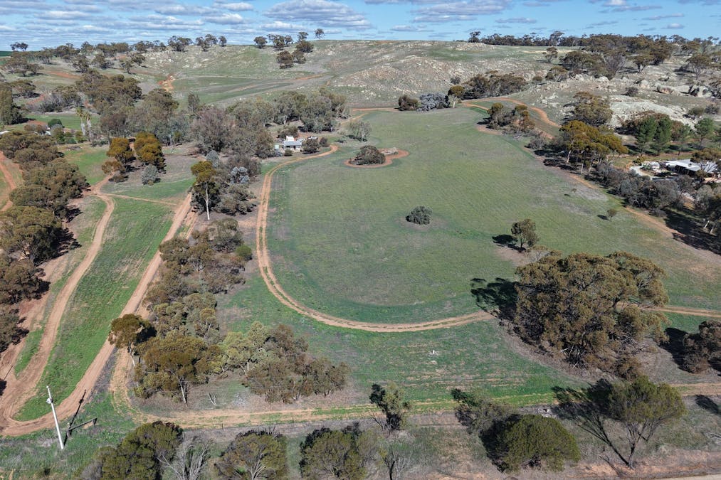 28  Springs Road, York, WA, 6302 - Image 2