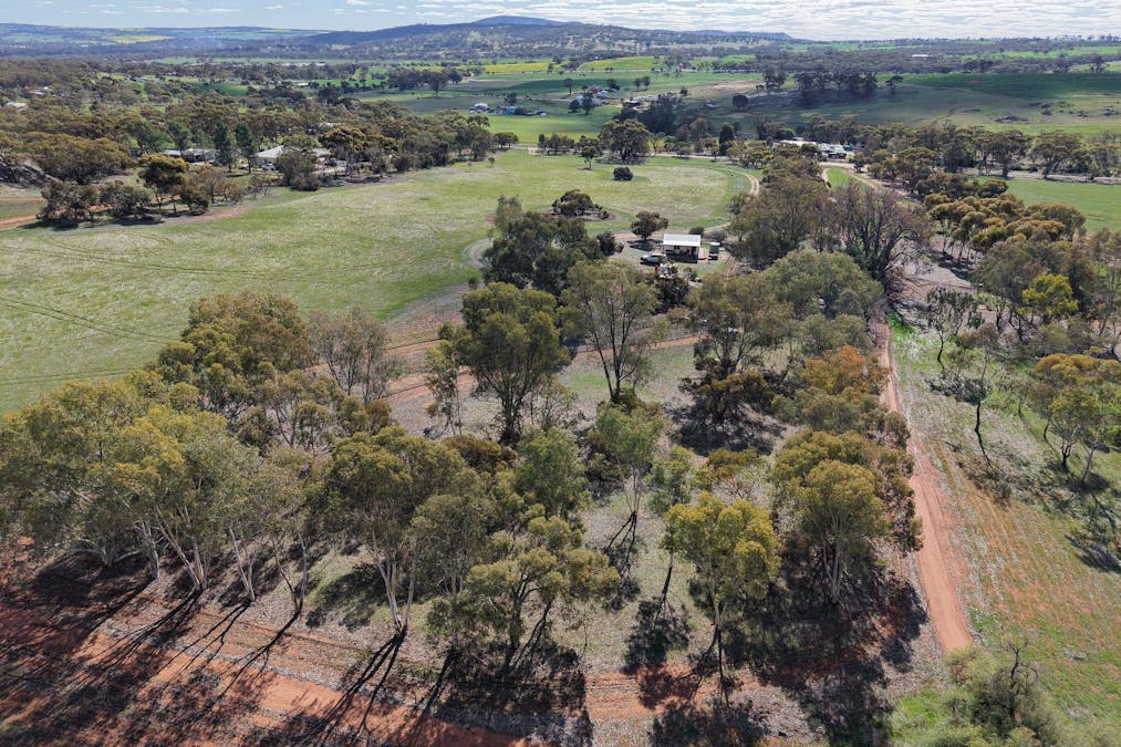 28  Springs Road, York, WA, 6302 - Image 1