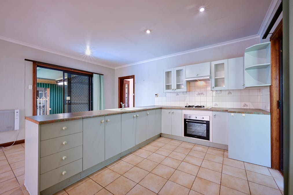 110 Flinders Avenue, Whyalla Stuart, SA, 5608 - Image 2