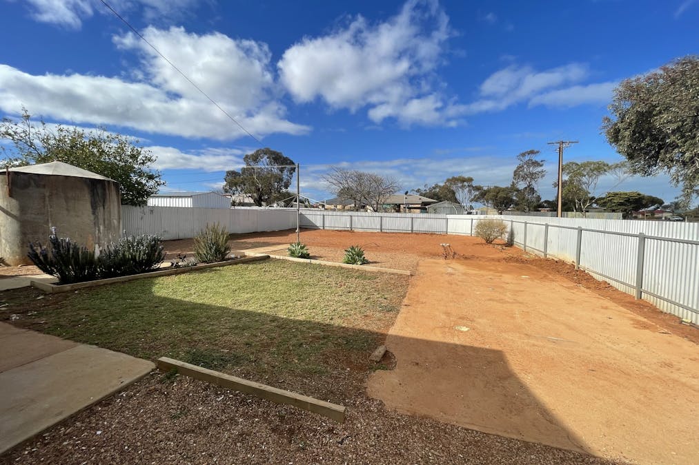 12 Whittard Street, Whyalla Norrie, SA, 5608 - Image 9