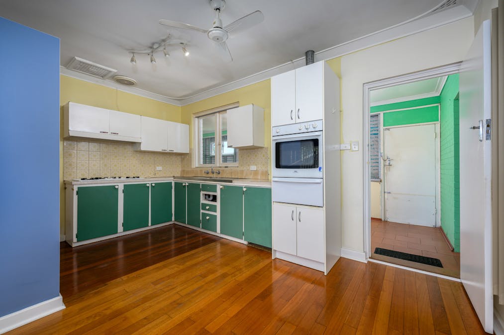 10 Lake Street, Rockingham, WA, 6168 - Image 11