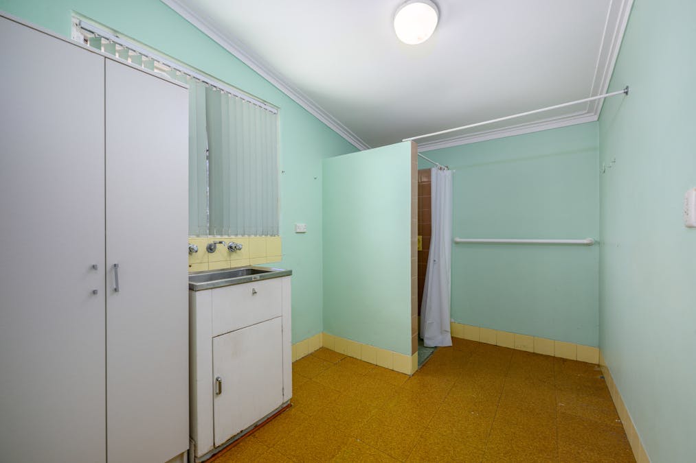 10 Lake Street, Rockingham, WA, 6168 - Image 14
