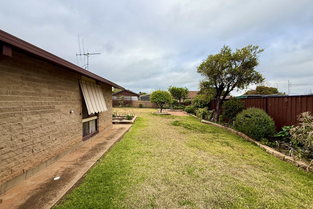 24 Hodges Street, Parkes, NSW, 2870 - Image 12
