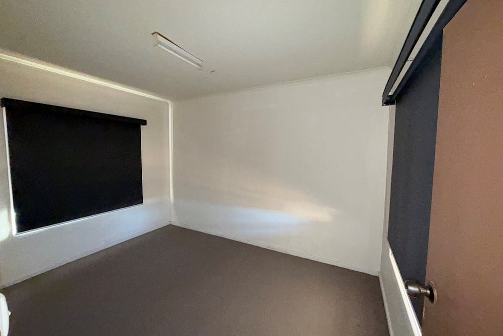 606 Cooltong Avenue, Renmark, SA, 5341 - Image 3