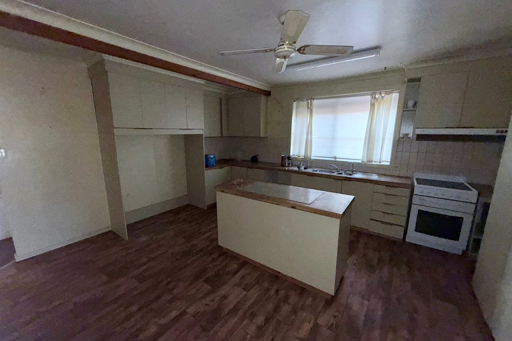 606 Cooltong Avenue, Renmark, SA, 5341 - Image 2
