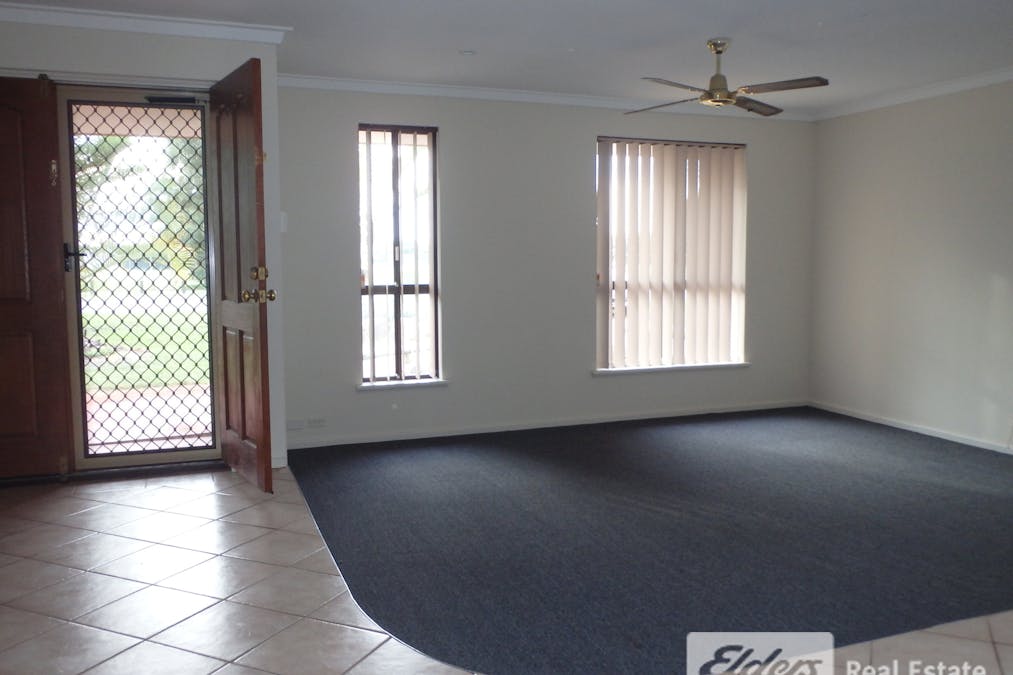 9 Townsend Road, Rockingham, WA, 6168 - Image 4