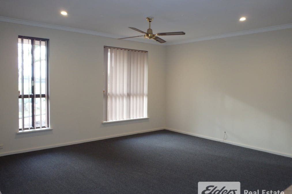 9 Townsend Road, Rockingham, WA, 6168 - Image 5