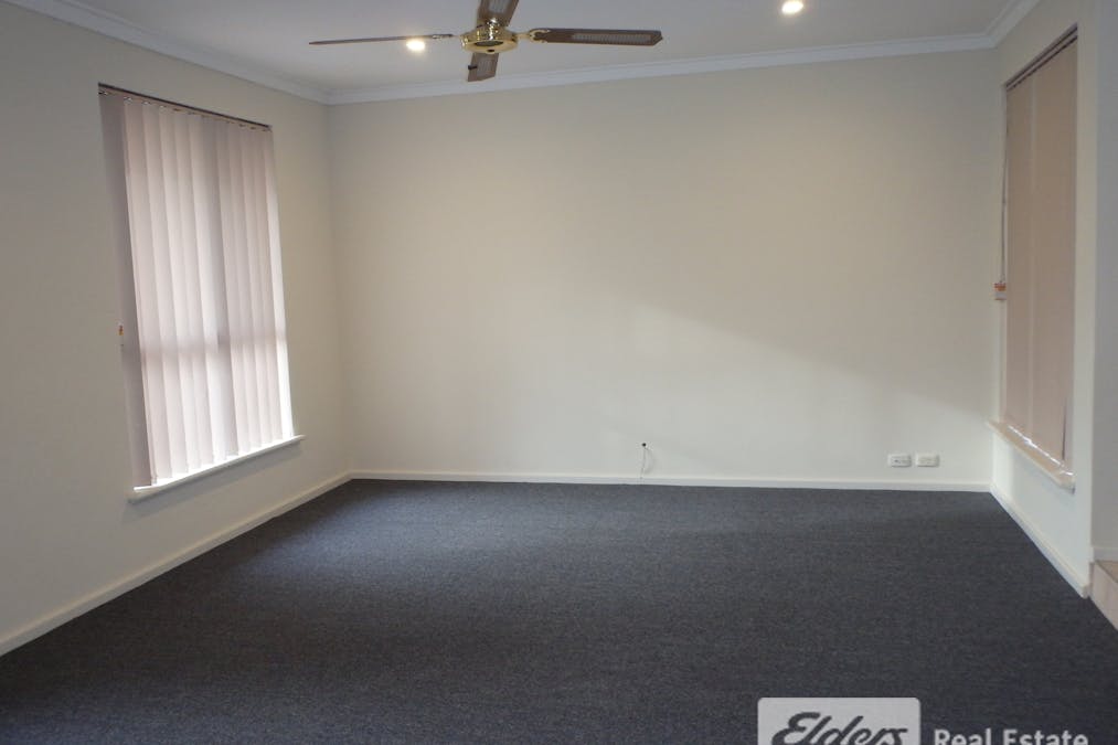 9 Townsend Road, Rockingham, WA, 6168 - Image 7