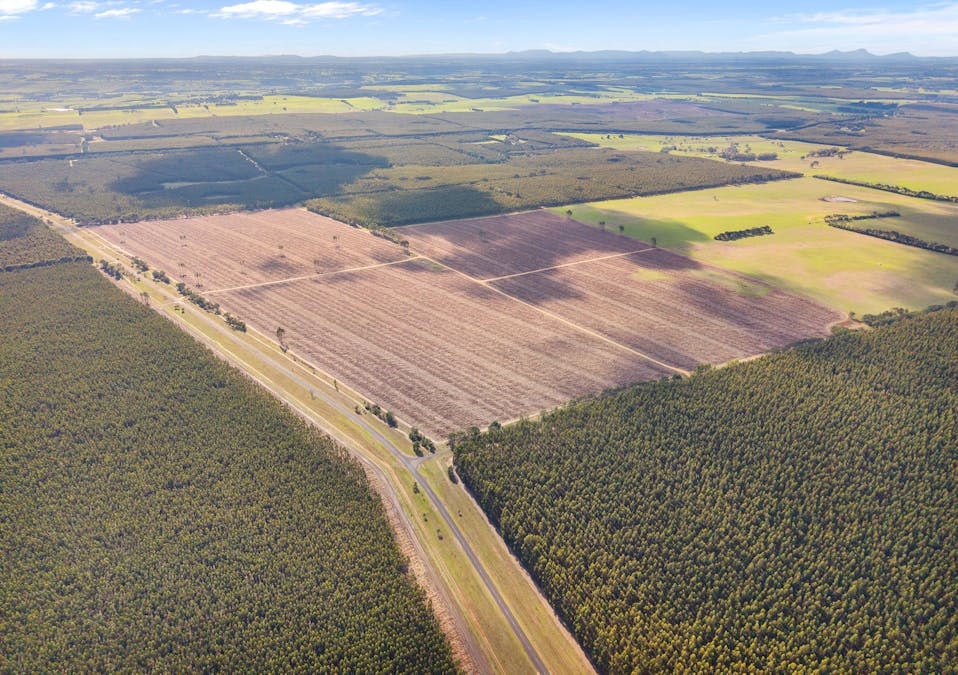 Cnr Hamilton-Port Fairy Road and Lyons Road, Byaduk, VIC, 3301 - Image 7