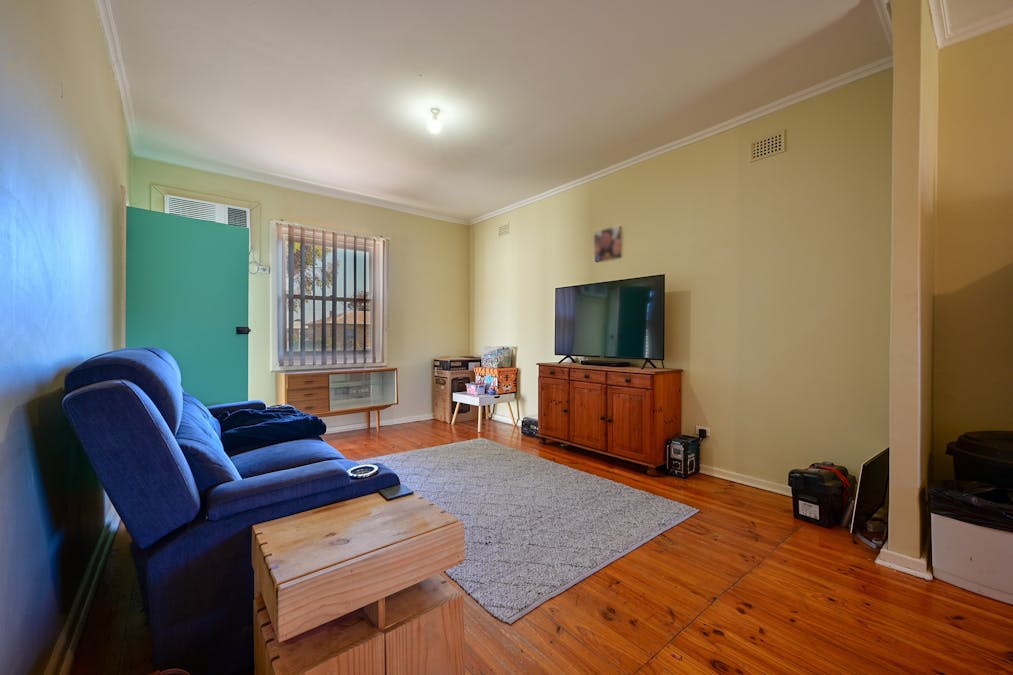 10 Oldridge Street, Whyalla Norrie, SA, 5608 - Image 3