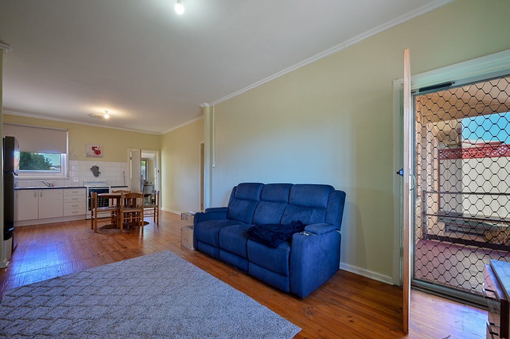 10 Oldridge Street, Whyalla Norrie, SA, 5608 - Image 2
