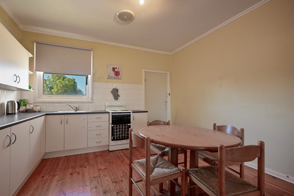 10 Oldridge Street, Whyalla Norrie, SA, 5608 - Image 4
