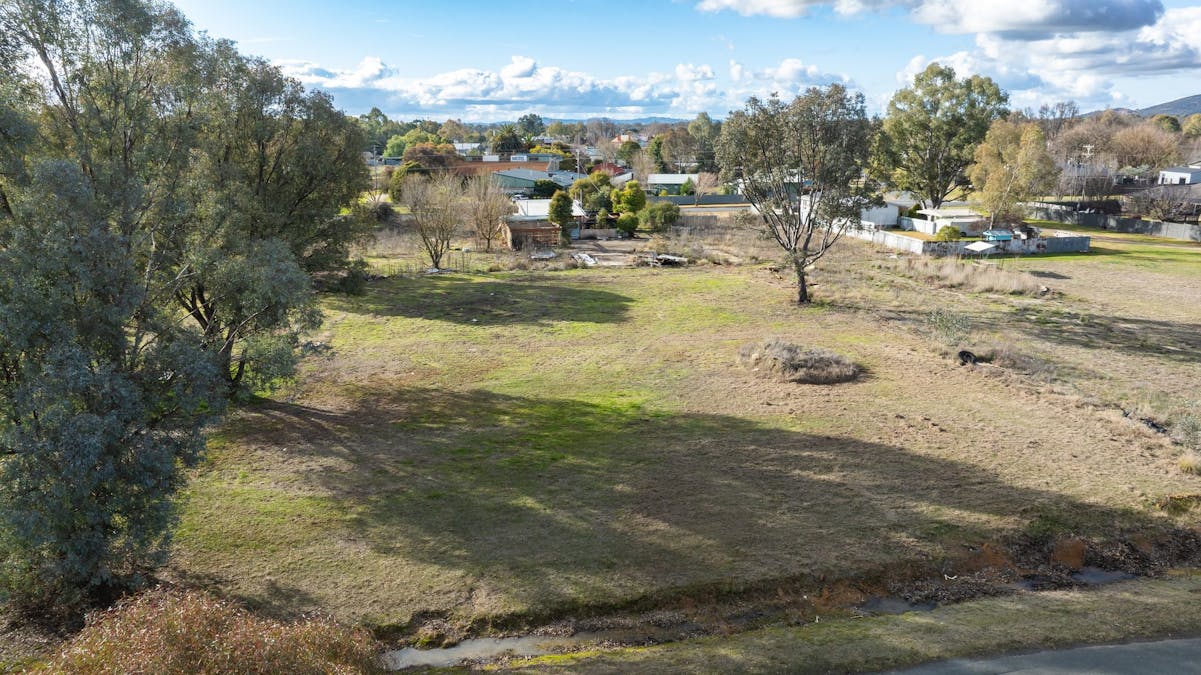 3 & 5 Macinnes Street, Holbrook, NSW, 2644 - Image 2
