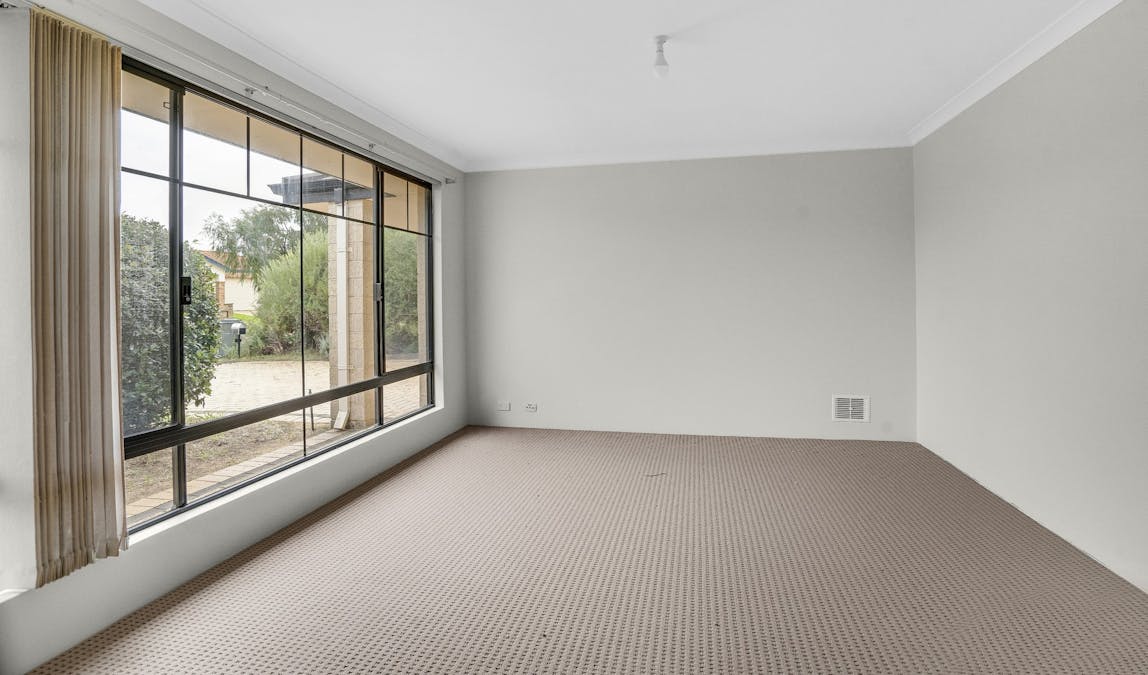 11 Modong Street, Dalyellup, WA, 6230 - Image 6