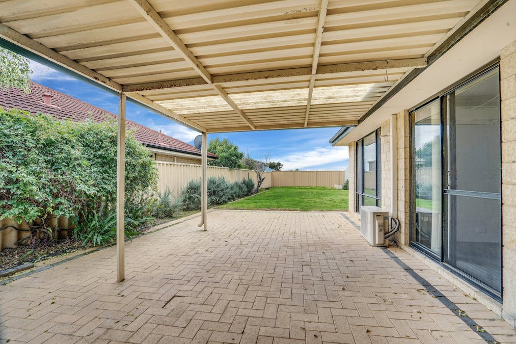 11 Modong Street, Dalyellup, WA, 6230 - Image 10