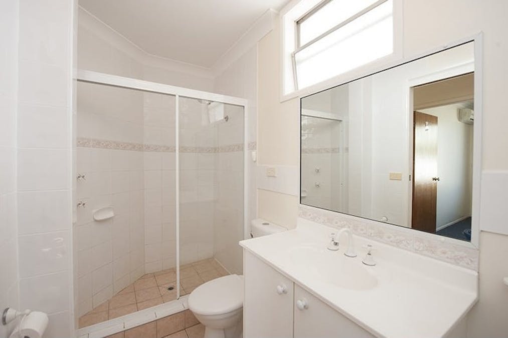 4/141 Auckland Street, Gladstone Central, QLD, 4680 - Image 5