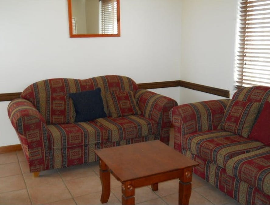 4/141 Auckland Street, Gladstone Central, QLD, 4680 - Image 4