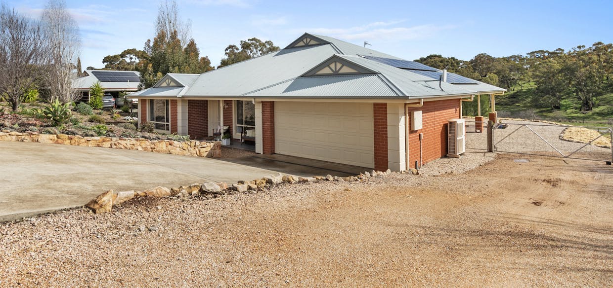 8 Hayward Street, Armagh, SA, 5453 - Image 1