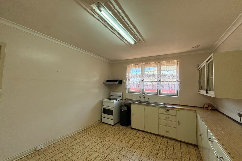 10 Orr Street, South Carnarvon, WA, 6701 - Image 8