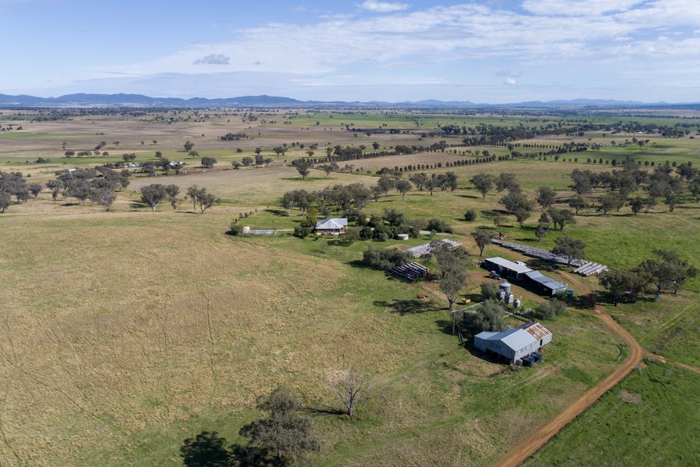2034 Oxley Highway, Tamworth, NSW, 2340 - Image 2