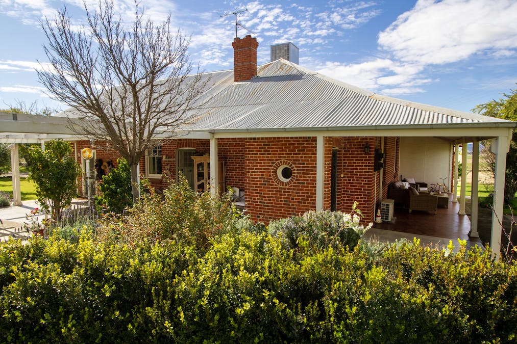 2034 Oxley Highway, Tamworth, NSW, 2340 - Image 12