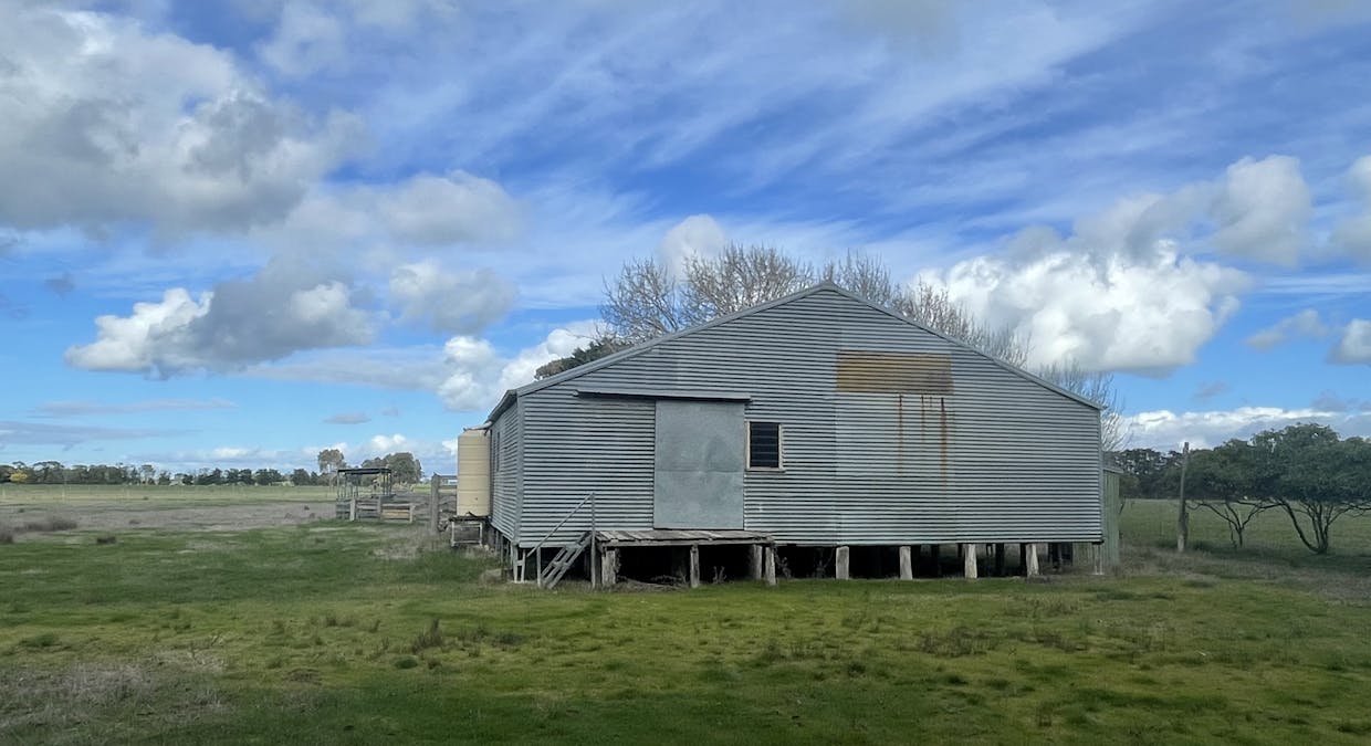 4251 Hamilton Highway, Mortlake, VIC, 3272 - Image 15