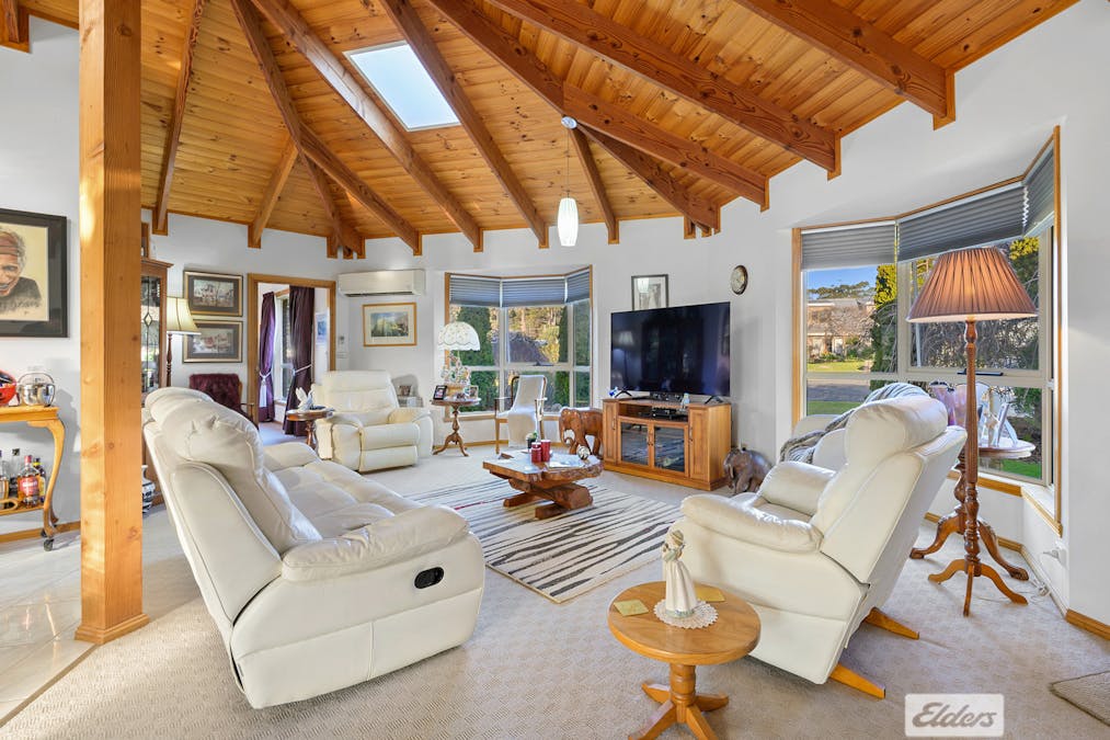 10 Irbys Circus, Sisters Beach, TAS, 7321 - Image 9