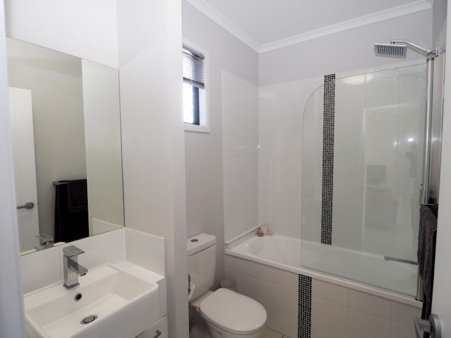 27 Masthead Avenue, Burdell, QLD, 4818 - Image 8