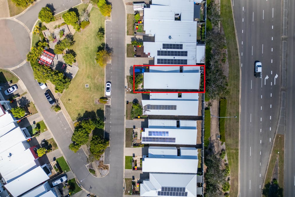 27 Masthead Avenue, Burdell, QLD, 4818 - Image 4