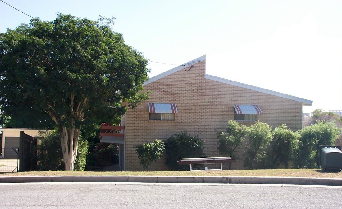 2/2 Fowler Street, West Gladstone, QLD, 4680 - Image 1