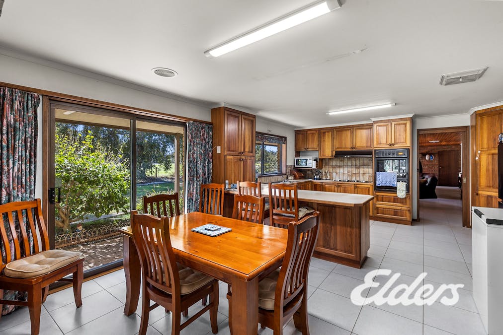 8 Somerset Drive, Yarrawonga, VIC, 3730 - Image 7