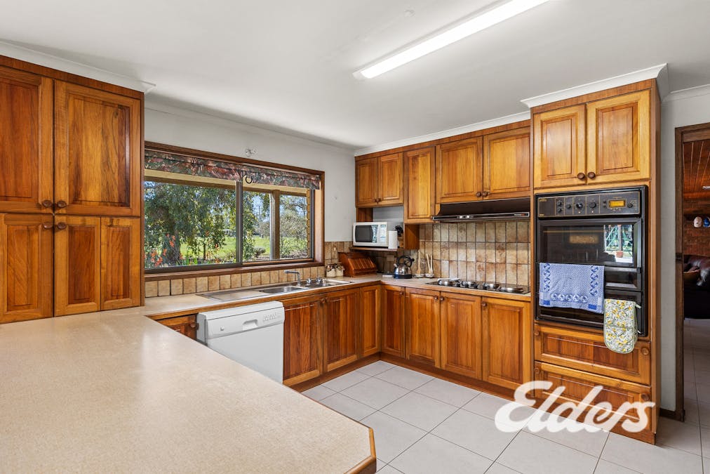 8 Somerset Drive, Yarrawonga, VIC, 3730 - Image 6