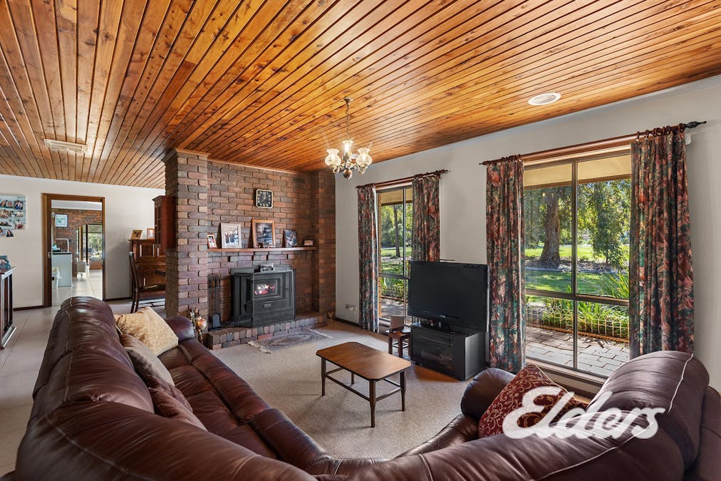 8 Somerset Drive, Yarrawonga, VIC, 3730 - Image 10