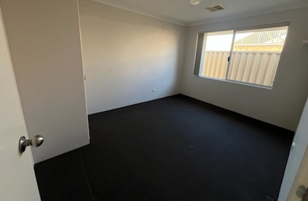 5 Tiffany Centre , Dalyellup, WA, 6230 - Image 4